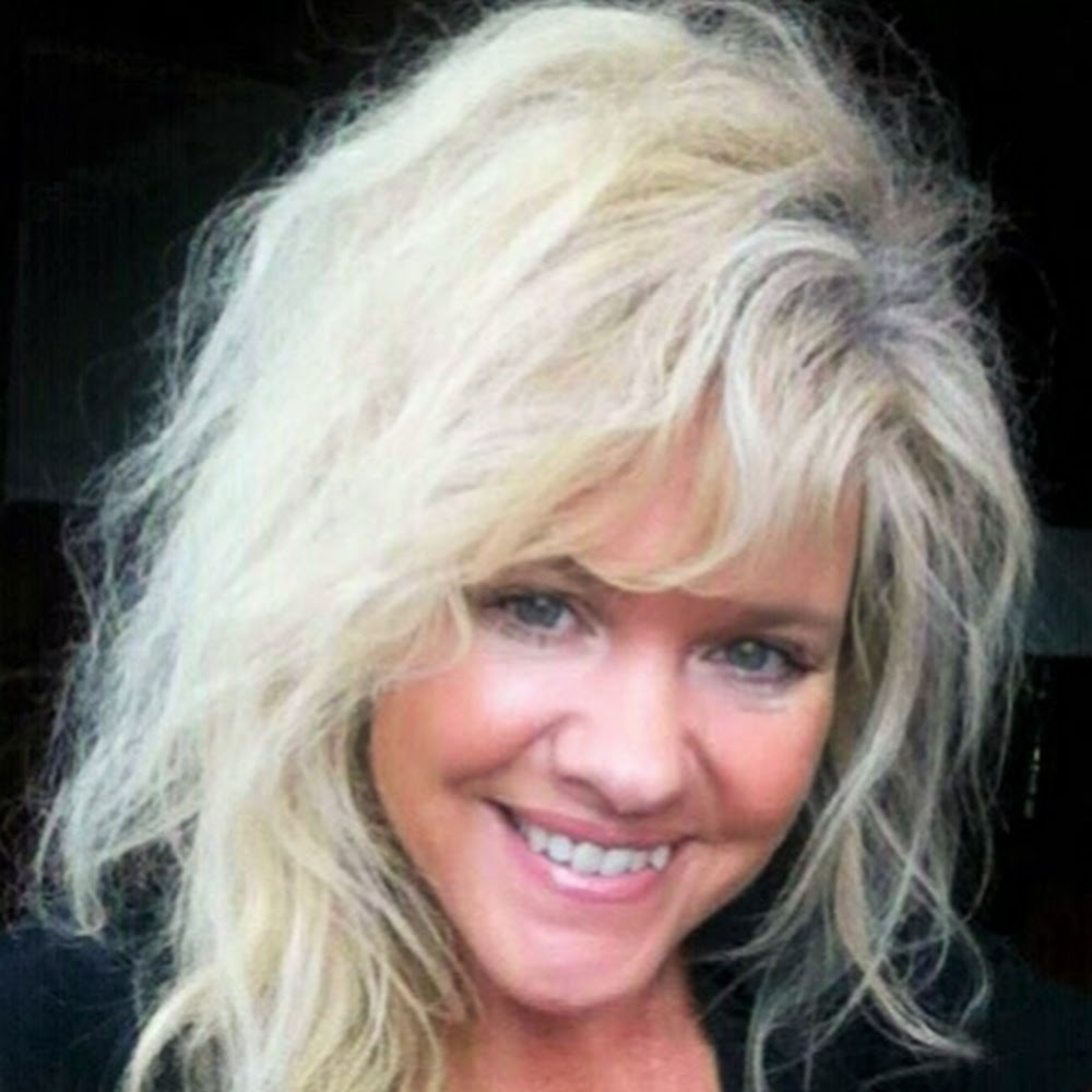 Meet your Posher, Carolyn